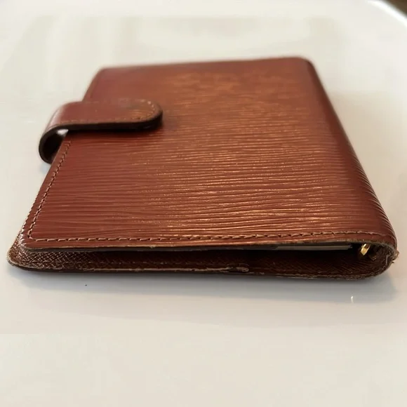Louis Vuitton Epi Leather Brown Agenda Wallet Passport Holder with LV Stickers - Picture 11 of 14